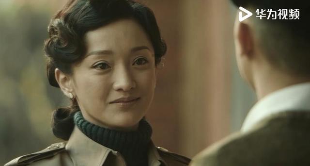 59岁郭富城带妻女现身马场！两个女儿乖巧可爱，一起为爱驹加油
